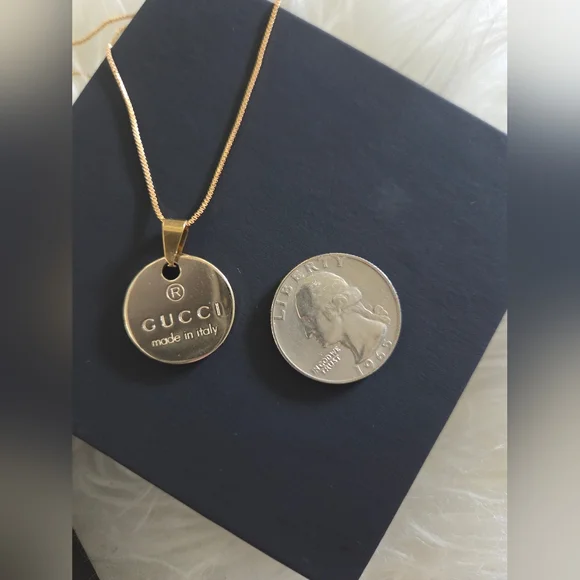 Gucci Gold Zipper Pull Pendant - Picture 1 of 5